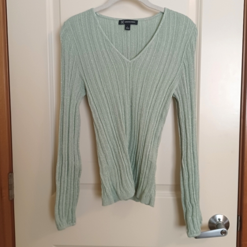 LAST CHANCE Shimmery Seafoam Mint Green Ribbed Sweater V Neck